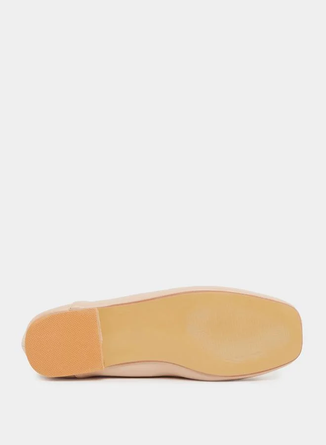 Styli Styli Quilted Chain Trim Casual Shoes