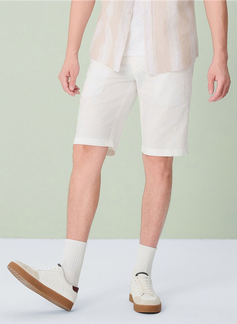 GIORDANO Men's Slim Linen Cotton Bermuda Shorts - Image 1