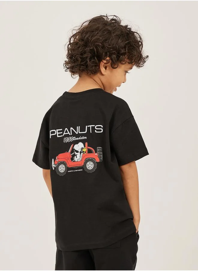 ستايلي Peanuts Printed Short Sleeve Oversized T-Shirt
