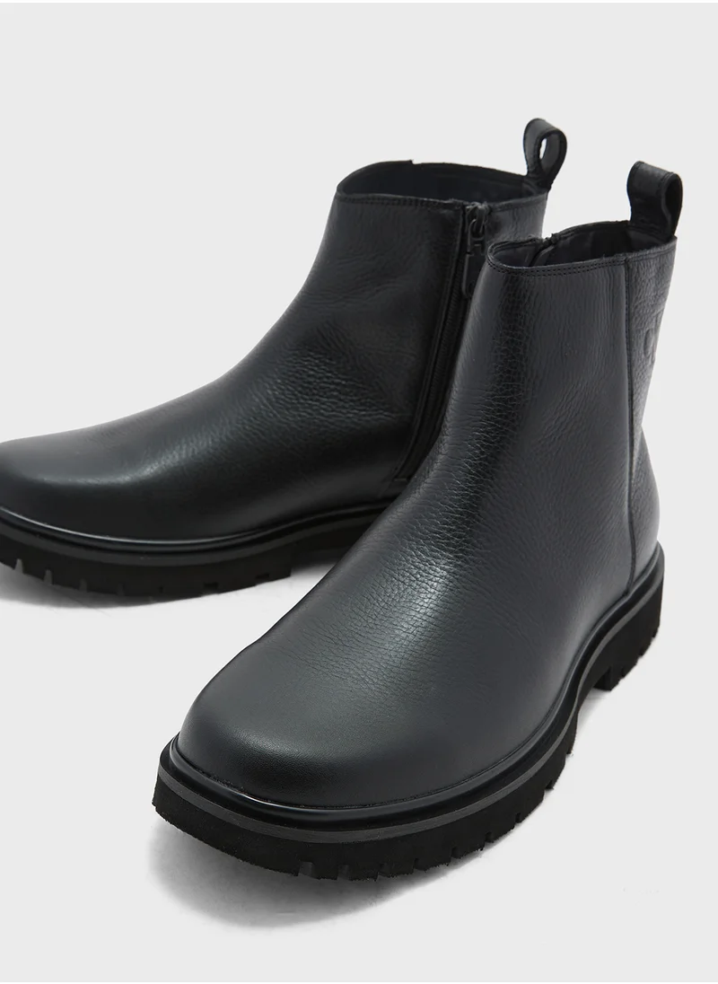 كالفن كلاين جينز Eva Chelsea Zipped Boots