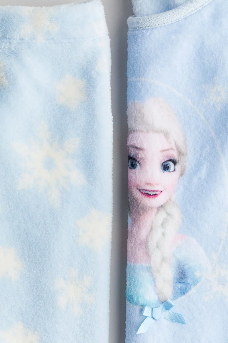 اتش اند ام بيجاما من الفيلور مزينة بطبعة