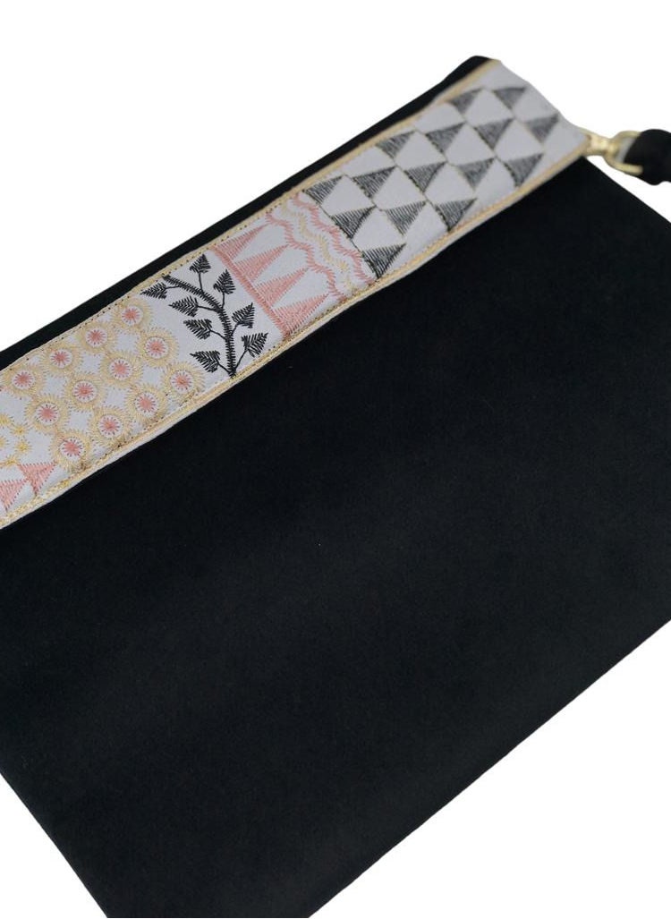 Generic - Ornate pouch - Image 1