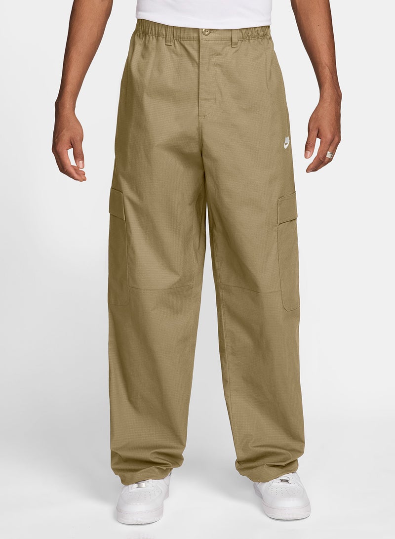 Nike Club Woven Cargo Sweatpants - Image 1