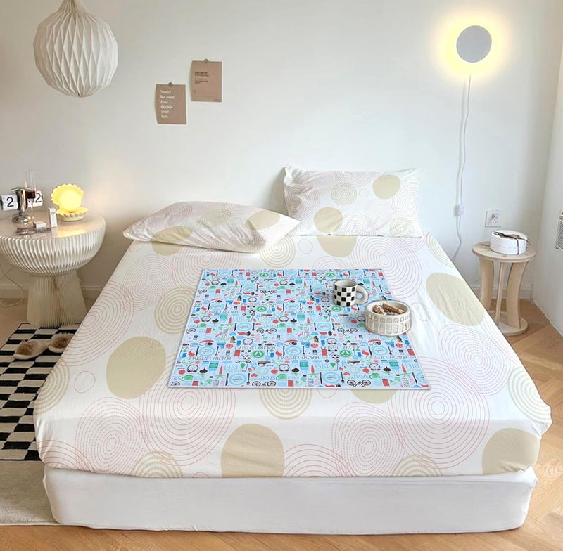 AAZEEM خدمة سرير مقاومة للماء | حصيرة طعام | واقي ملاءة السرير | غير قابلة للعكس بتصميم ثلاثي الأبعاد مع ظهر غير منسوج مغلف | أبيض - Image 1