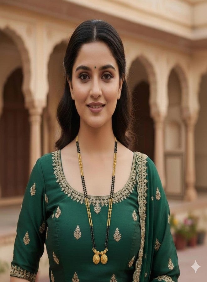 قلادة مانجالسوترا تقليدية مطلية بالذهب من AAIKU مع سلسلة من الخرز الأسود وقلادة بتصميم مميز، مجوهرات زفاف للنساء | مانجالسوترا أنيقة للنساء (30 بوصة) - Image 2