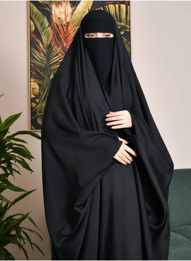 HAWRAA ABAYA Ras Waff modest abaya with a butterfly cut and a finger hole in a semi-shiny fabric