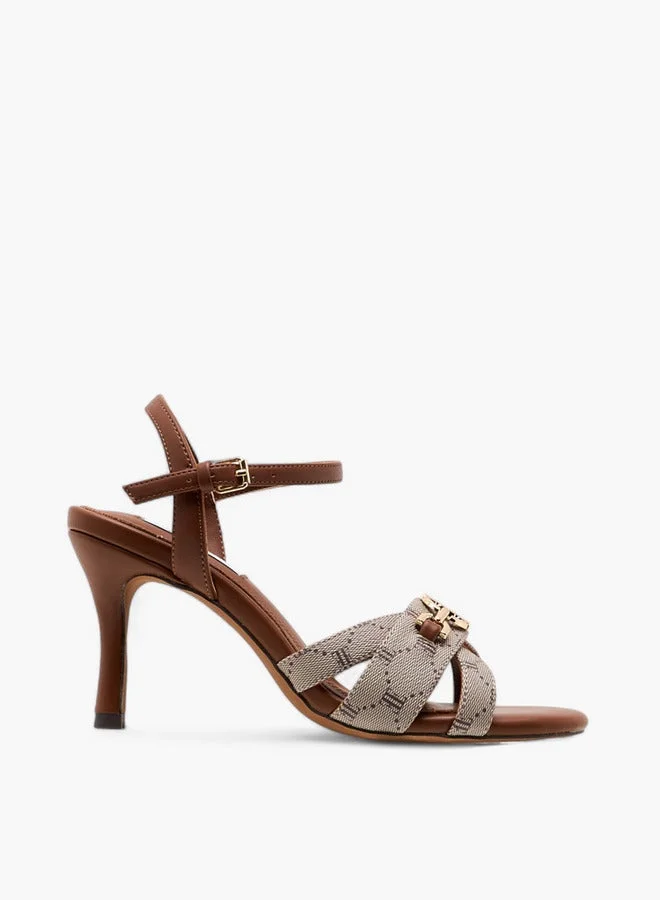 ايل صنادل نسائية بطبعة شعار الماركة وحزام بإبزيم