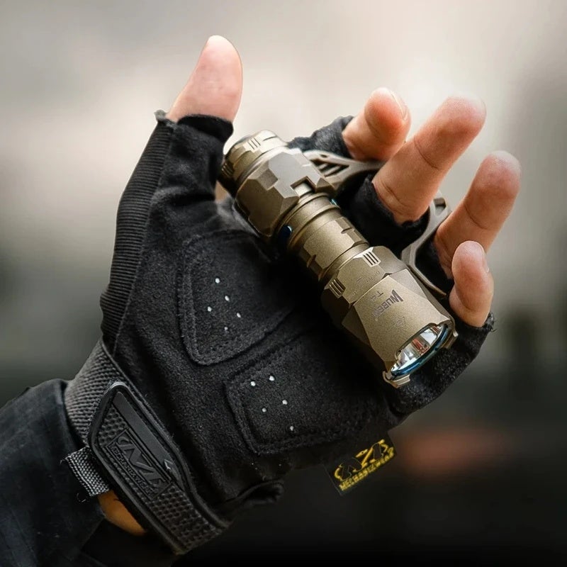 وبين مصباح يدوي Wuben AP50 T4 Tac Ring For T4 Tactical Flashlight With Window Breaking Tool For Outdoor Camping Hunting Search Rescue Exigency - Image 3