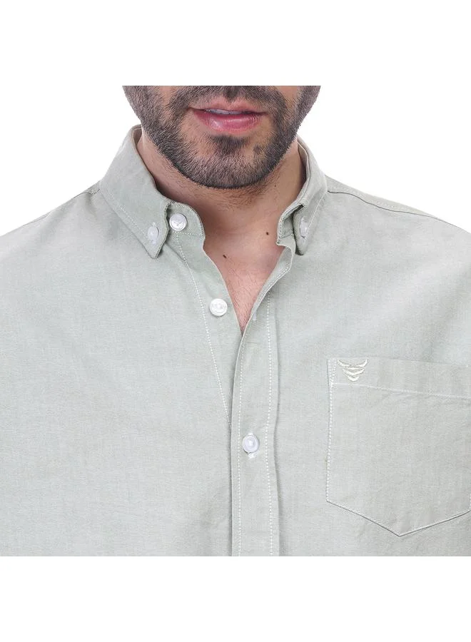 كوب قميص كوب سادة بأكمام طويلة وتفاصيل جيب