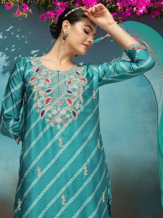 ISHIN Women'S Green Nylon Blend Embellished Tunic Full Length Pleat Front Straight Fit Kurta Set