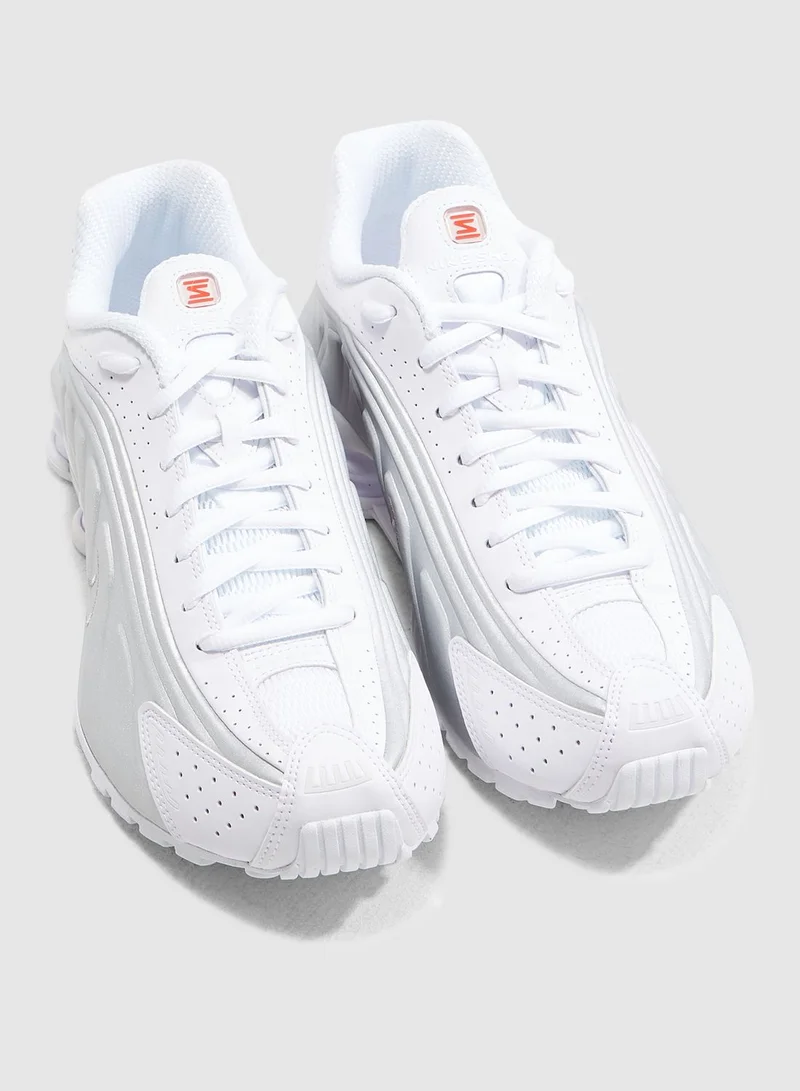 Nike Shox R4
