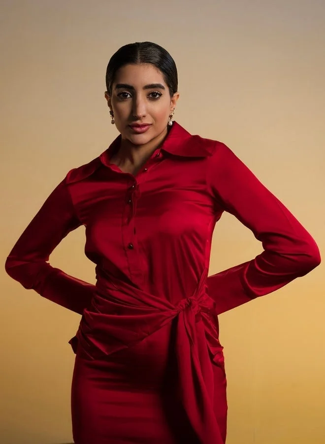 أوهسوفلي فستان نسائي قصير أنيق بتصميم أنيق وجذاب، بلمسة نهائية عالية الجودة وأسلوب عصري، مثالي للارتداء الكاجوال والمناسبات الاجتماعية والأناقة العصرية.