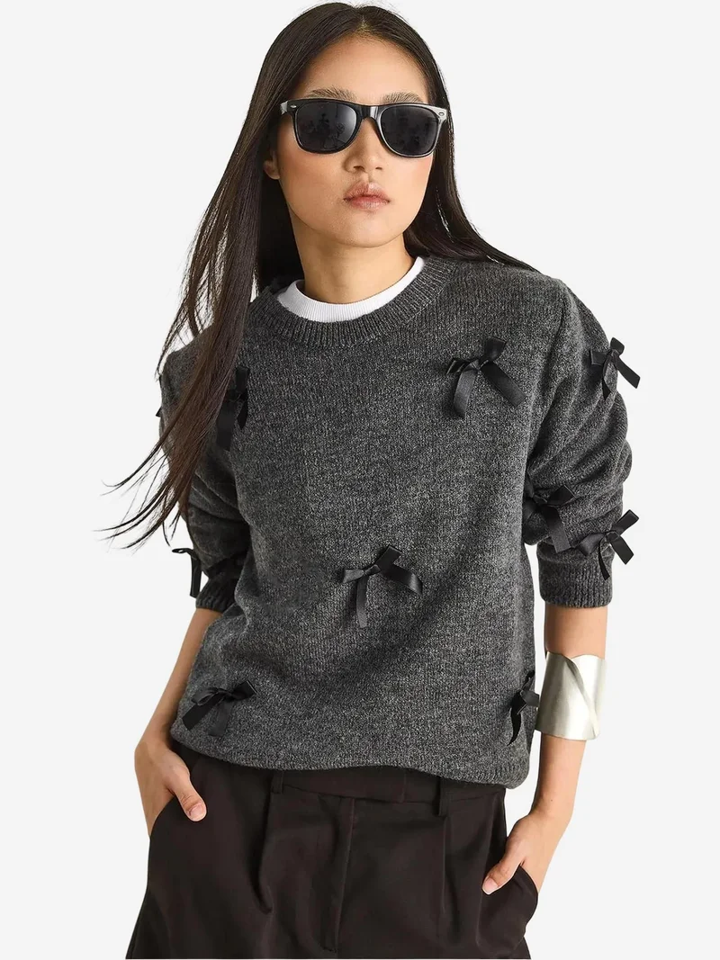 LUCCI Bow Detailed Crew Neck Sweater
