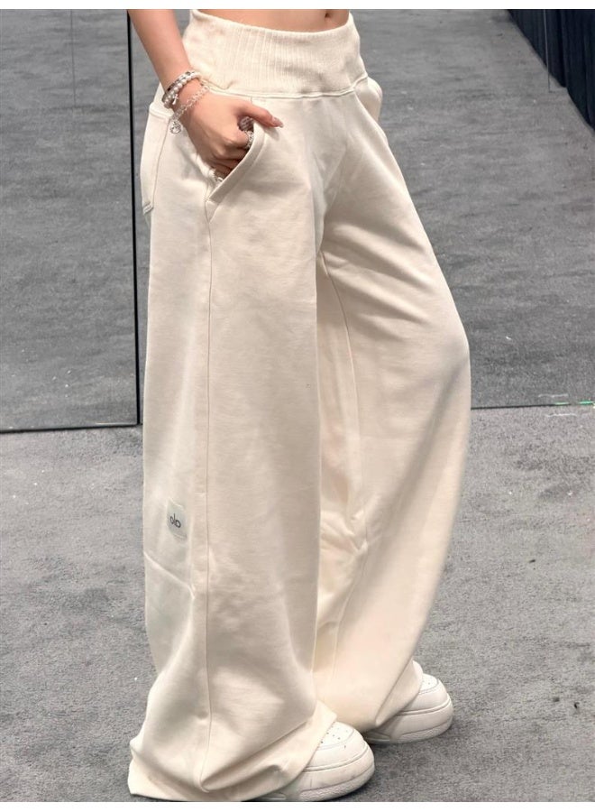 ألو يوغا سروال رياضي عالي الجودة من Alo للنساء، متوفر لخريف وشتاء، بزخرفة سميكة ودافئة، تصميم مستقيم. - Image 4