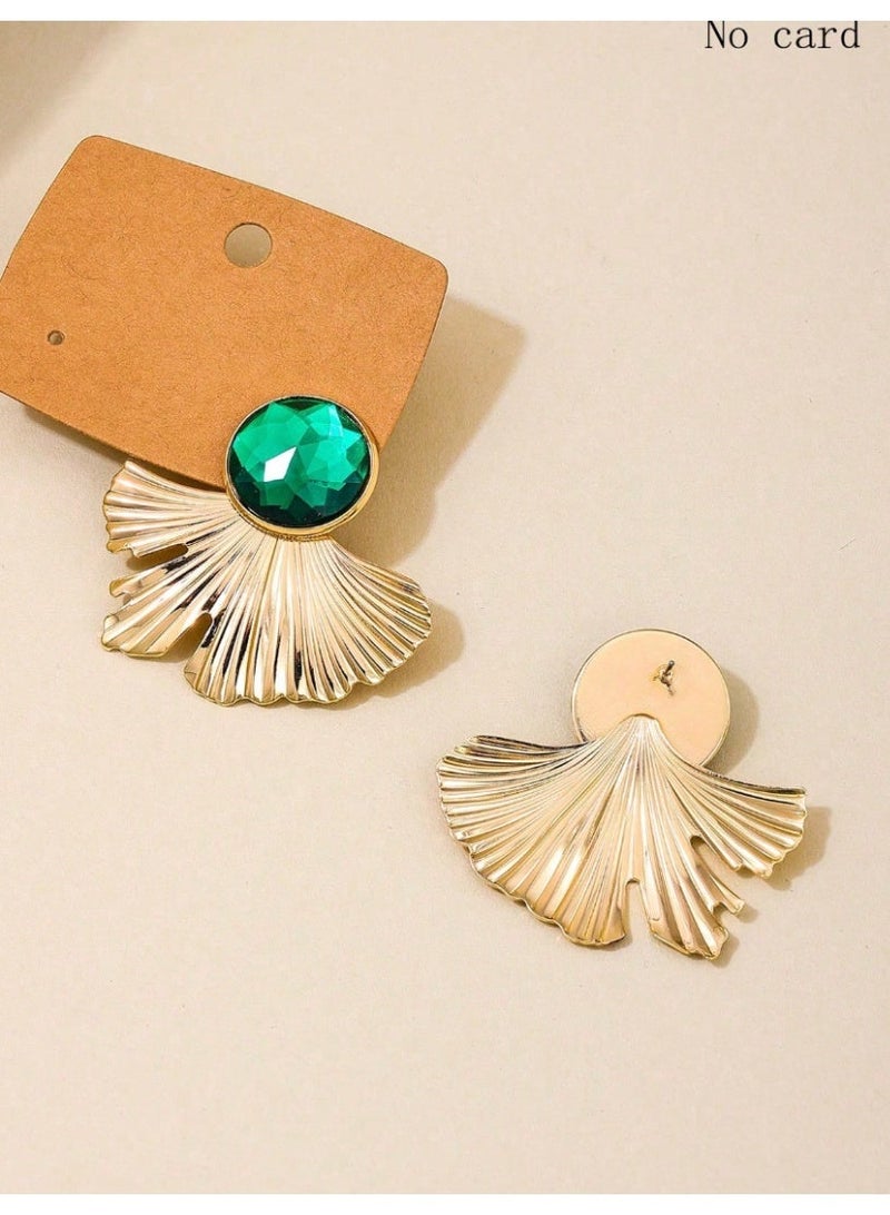 SHEIN1pair French Style Fashionable Metal Fan Shape Green Gemstone Stud Earrings - Image 3