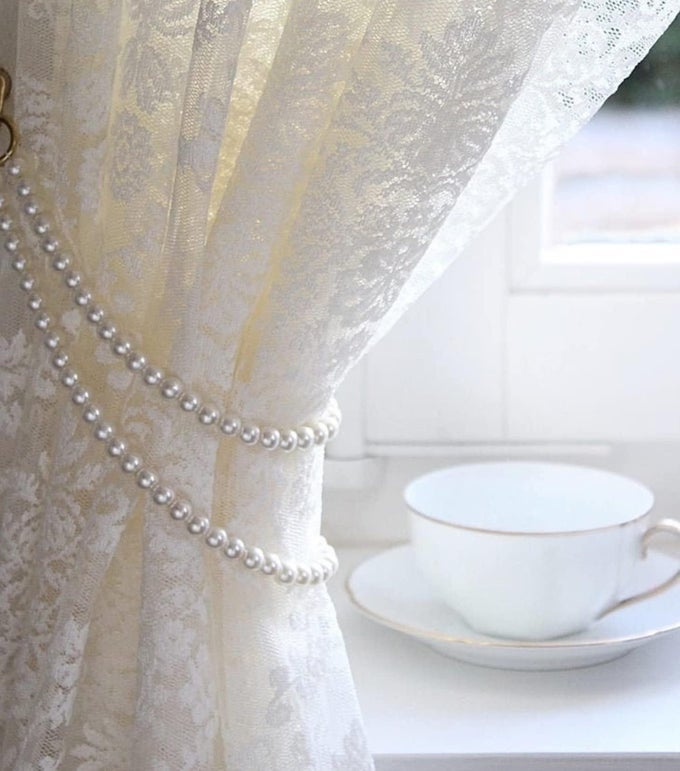SET OF 2 CURTAIN TIE BACKS ELEGANT PEARL TIEBACKS HANDMADE WINDOW TREATMENT CLASSICAL ROMANTIC STYLE DECOR ACCESSORIES WHITESTYLE2
