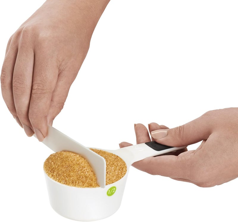 OXO Good Grips 6-Piece Plastic Measuring Cups- White, 5 Count(Pack of 1) - Image 2