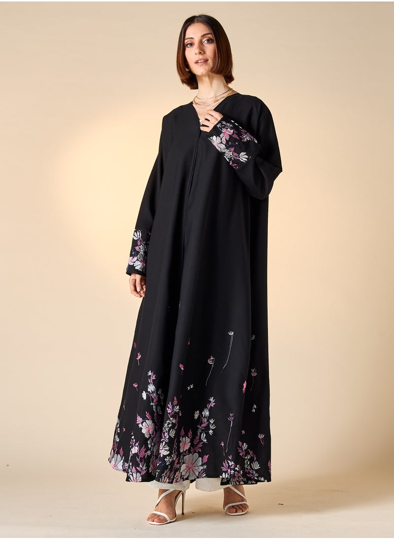 هدية المدينة  - HM - عباية سوداء مطرزة مع حجاب - Image 1