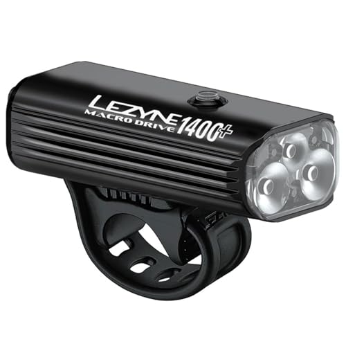 LEZYNE ليزيني ماكرو درايف 1400+ ضوء أمامي للدراجات قابل لإعادة الشحن عبر USB مقاوم للماء IPX7 مع 3 مصابيح LED بيضاء بتقنية ثلاثية التركيز و 4 أوضاع ثابتة و 3 أوضاع وميض | أسود ساتان، 1400 لومن/USB-C - Image 1