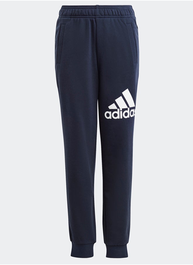 Adidas بنطال رياضي قطني بشعار كبير وقصة عادية من Essentials  - Image 1