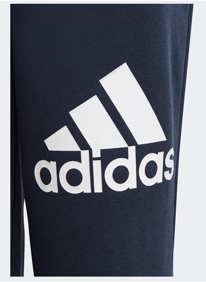 Adidas بنطال رياضي قطني بشعار كبير وقصة عادية من Essentials  - Image 3