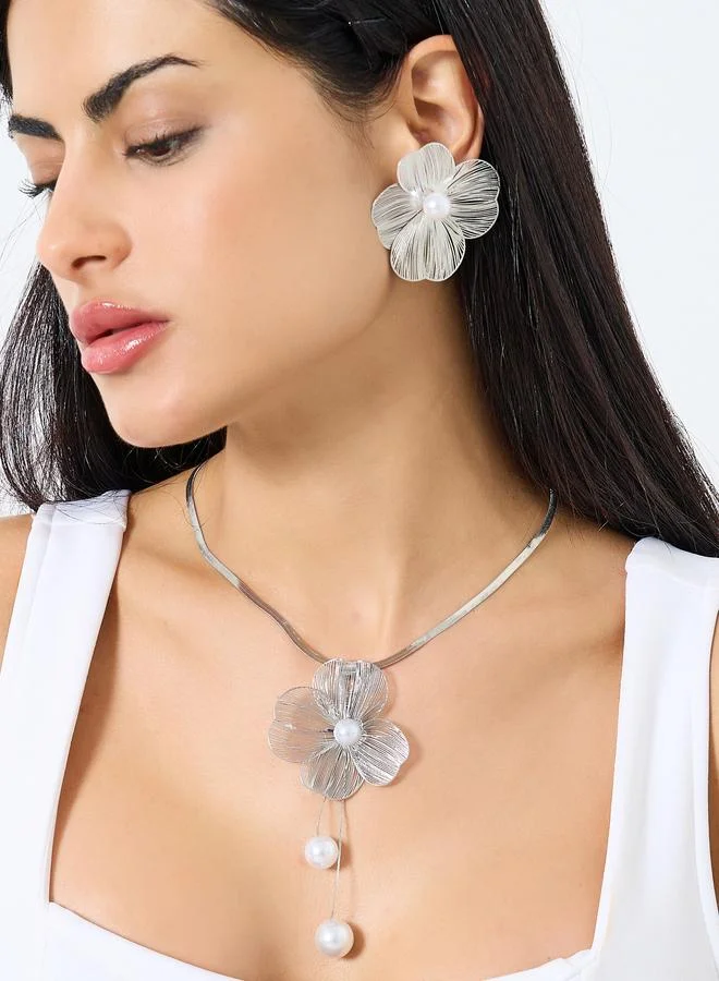 Styli 2-Piece Flat Chain Necklace and Flower Earrings Set
