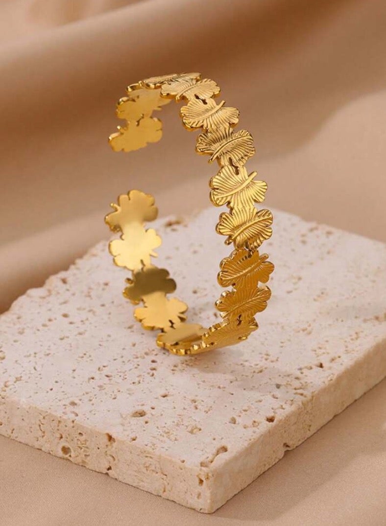 إيكوال اسوارة نسائية أنيقة وعالية الجودة مصنوعة من الاستانلس ستيل مطلية باللون الذهبي - Image 2