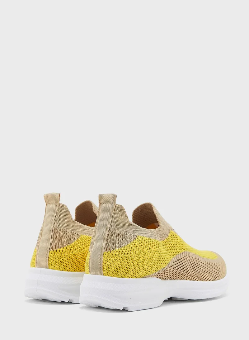 Ginger Ribbed Knit Pull On Comfort Sneaker