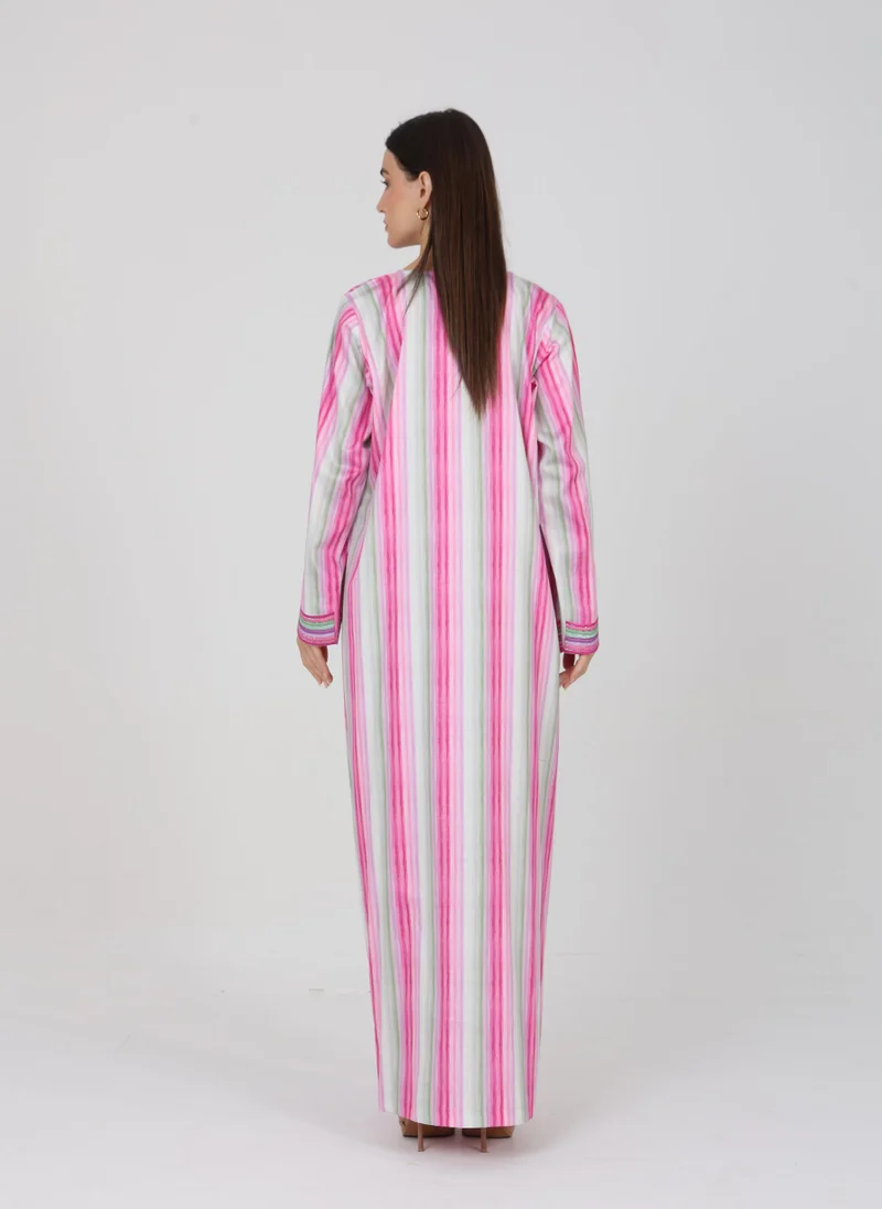 TELAL FEMINA Striped V-Neck Mukhawar