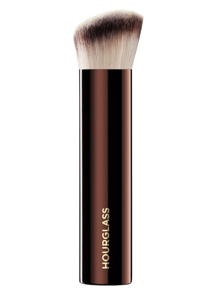 فرشاة كريم الأساس Vanish Seamless Finish من HOURGLASS