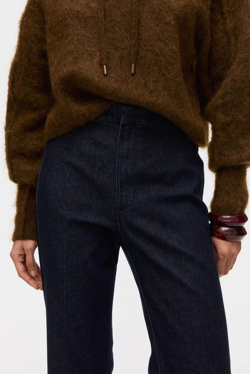 اتش اند ام جينز بقصة حافة واسعة وخصر عالي