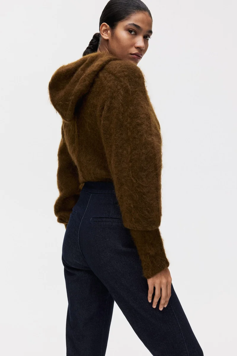 اتش اند ام جينز بقصة حافة واسعة وخصر عالي