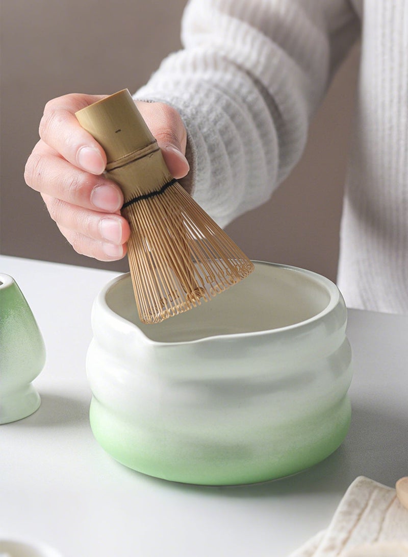 طقم شاي ماتشا 8 قطع شامل كوباية ماتشا، فرشاة خيزران، معلقة، حامل الفرشاة، مصفاة استانلس ستيل وطقم الشاي كامل، بيقدم ماتشا بطريقة تقليدية (اخضر متدرج) - Image 3