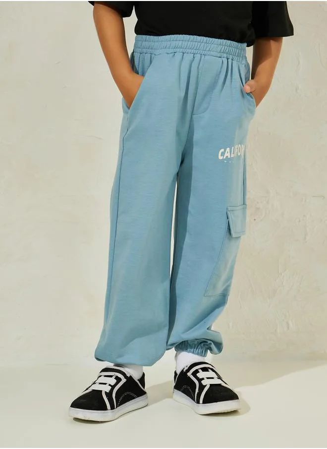 ستايلي Letter Print T-Shirt & Cargo Joggers Set
