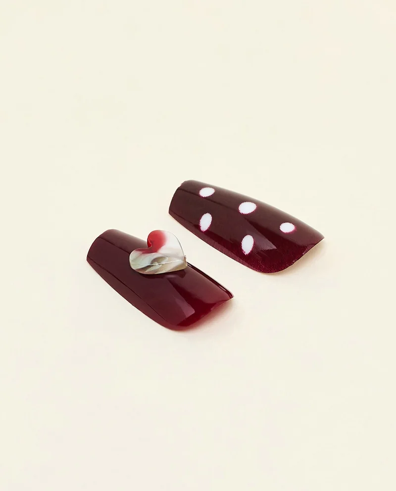أر أند بي Wearable Nails