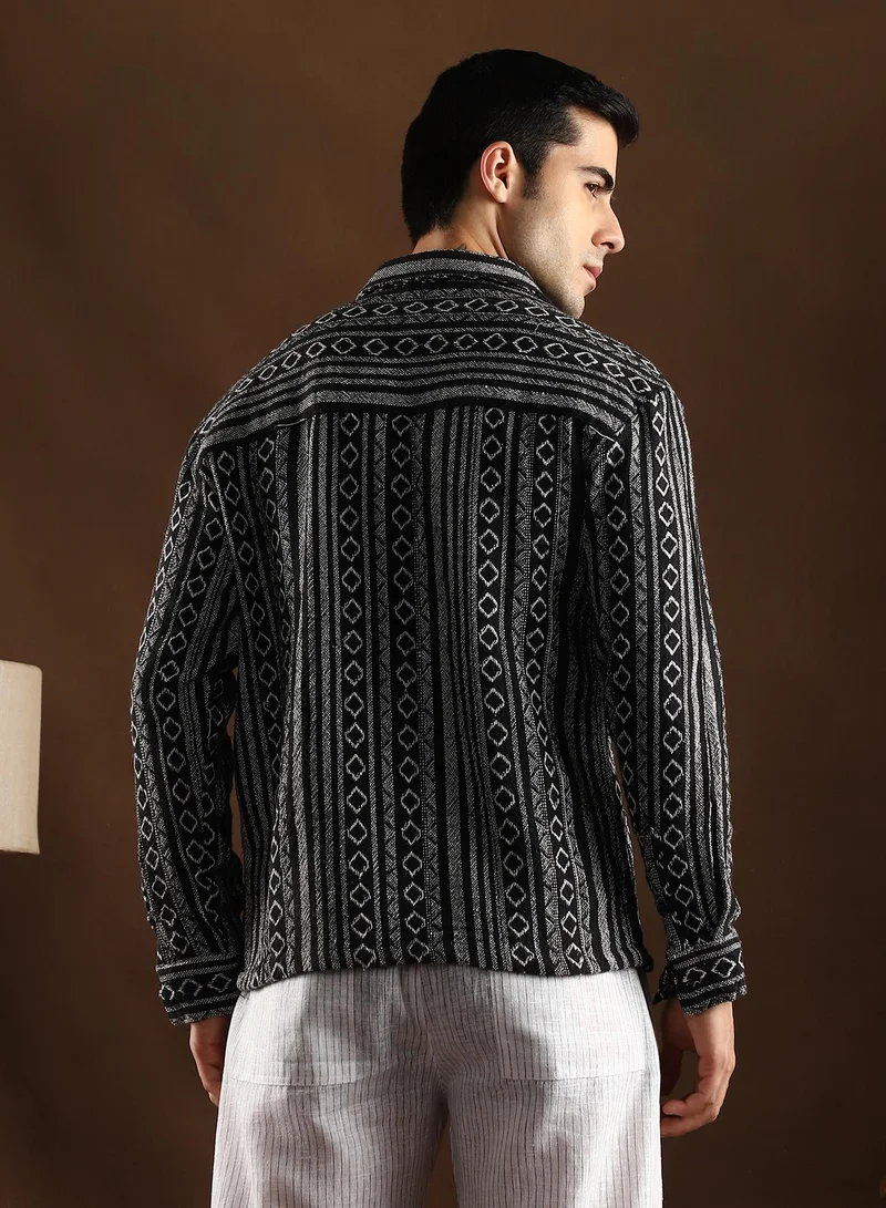 Campus Sutra Campus Sutra Men's Onyx Black Folk-Weave Shirt For Casual Wear | Mid-Rise | Regular Fit | Button Closure | Shirt Crafted With Comfort Fit For Everyday Wear