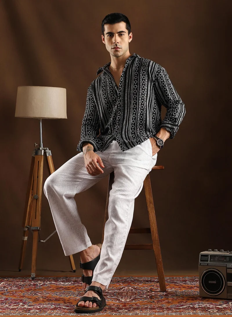 Campus Sutra Campus Sutra Men's Onyx Black Folk-Weave Shirt For Casual Wear | Mid-Rise | Regular Fit | Button Closure | Shirt Crafted With Comfort Fit For Everyday Wear