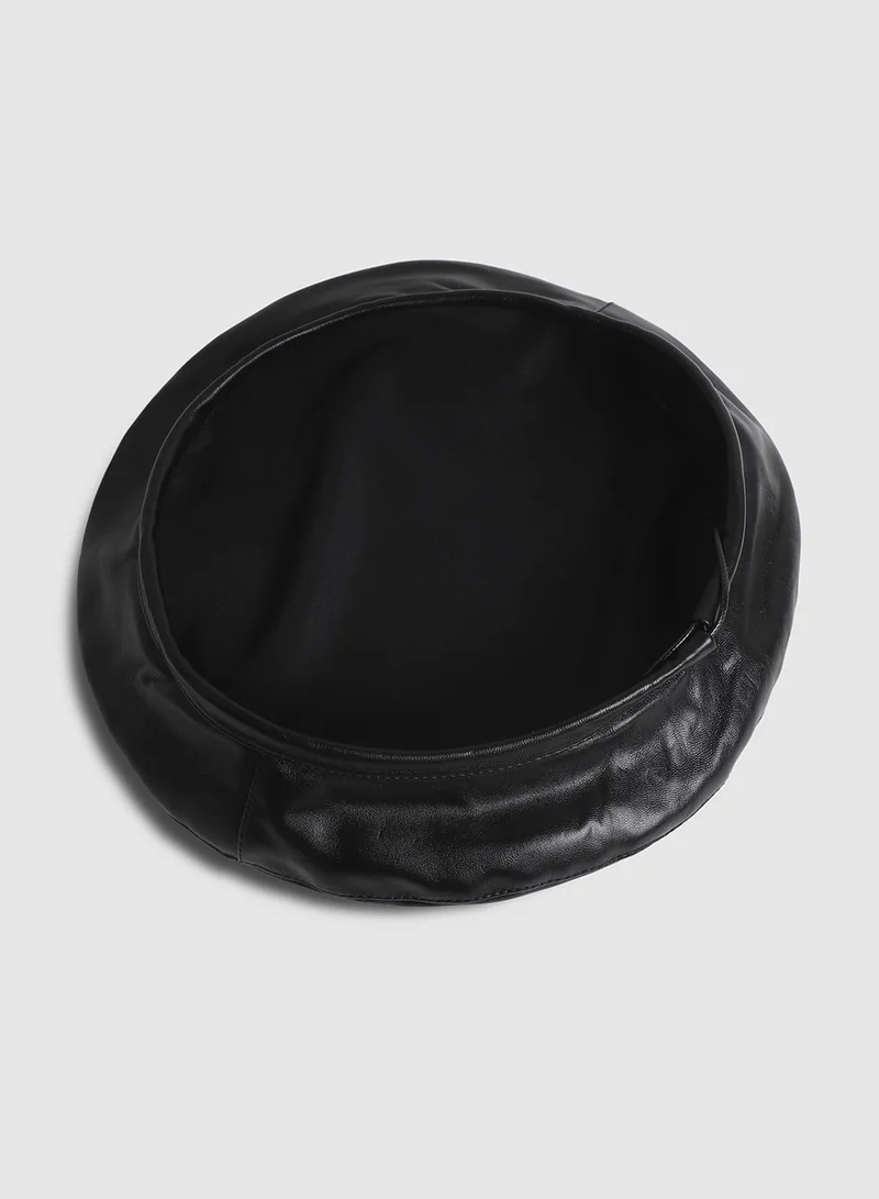 Haute Sauce  Flat Grain Beret Hat - Black for Women | Best Price UAE