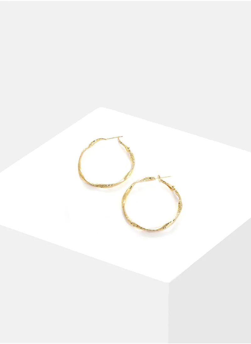 SOHI Contemporary Designer Hoop Earring