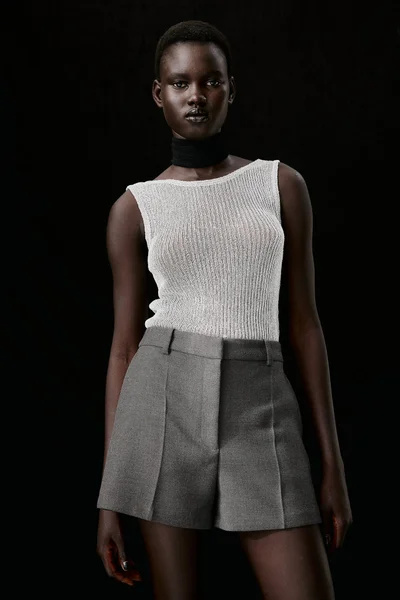 اتش اند ام شورت مفصل