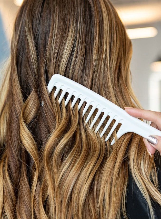 Rock & Ruddle Beach Wave Wide Tooth Rake Comb | For All Hair Types | Detangles & Creates Bouncy Beach Waves | Pain Free Detangling for Wet & Dry Hair | Made in the UK - Image 2