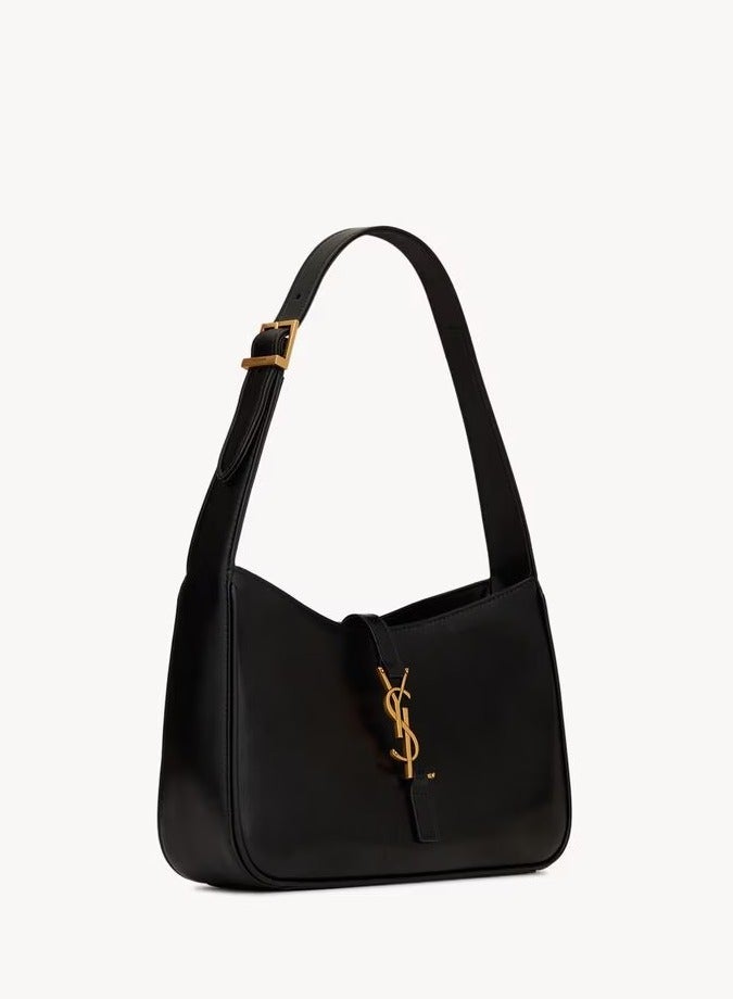 ایو سن لوران حقيبة هوبو جلدية نسائية من Le 5 إلى 7، حقيبة توت نسائية، حقيبة كتف نسائية، حقيبة يد نسائية، حقيبة سفر نسائية، أسود - Image 3