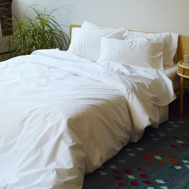Brooklinen Brooklinen Luxury Sateen Duvet Cover  100 Cotton KingCalifornia King Size in White with ExtraLong Corner Ties and Button Closure  Best KingCali King Duvet Covers 
