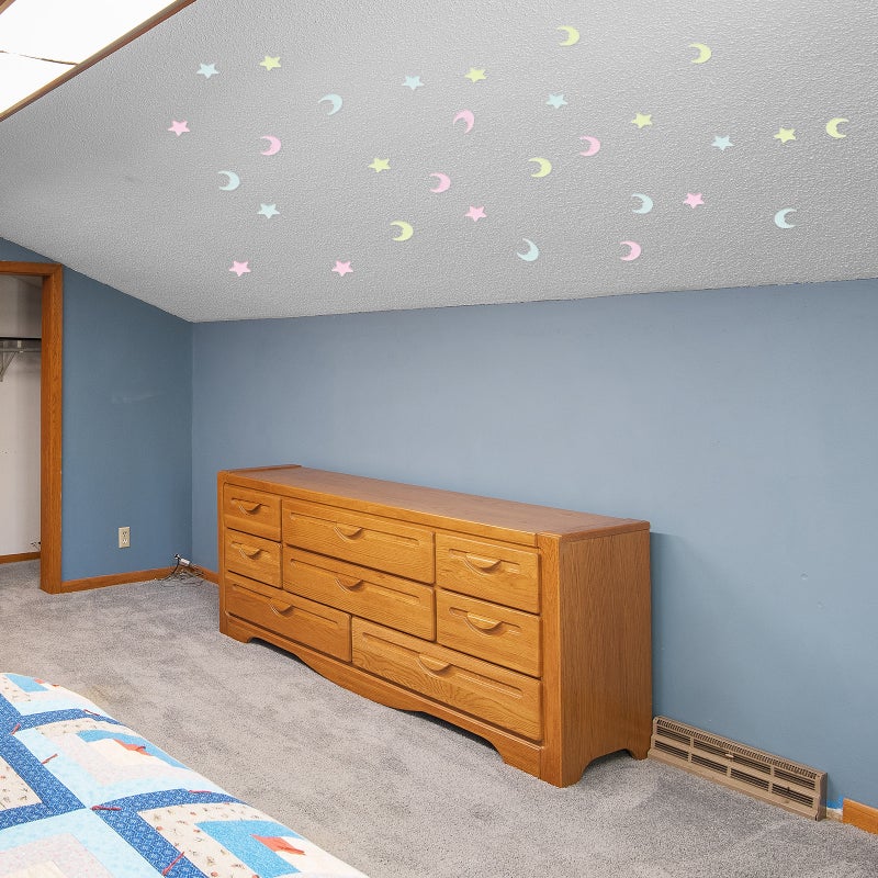🏠 ملصقات حائط مضيئة بتصميم القمر والنجوم للزينة المنزلية - Image 3