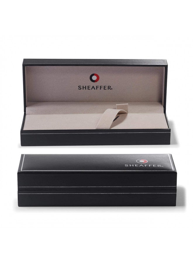 SHEAFFER قلم حبر سائل شيفر 300 أسود لامع مع غطاء كروم لامع، وزخرفة مطلية بالكروم، وكتابة متوسطة - Image 2