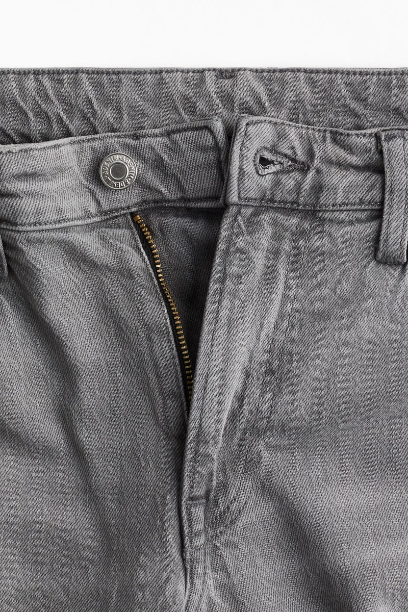 اتش اند ام جينز بقصّة حافة واسعة وخصر عالي