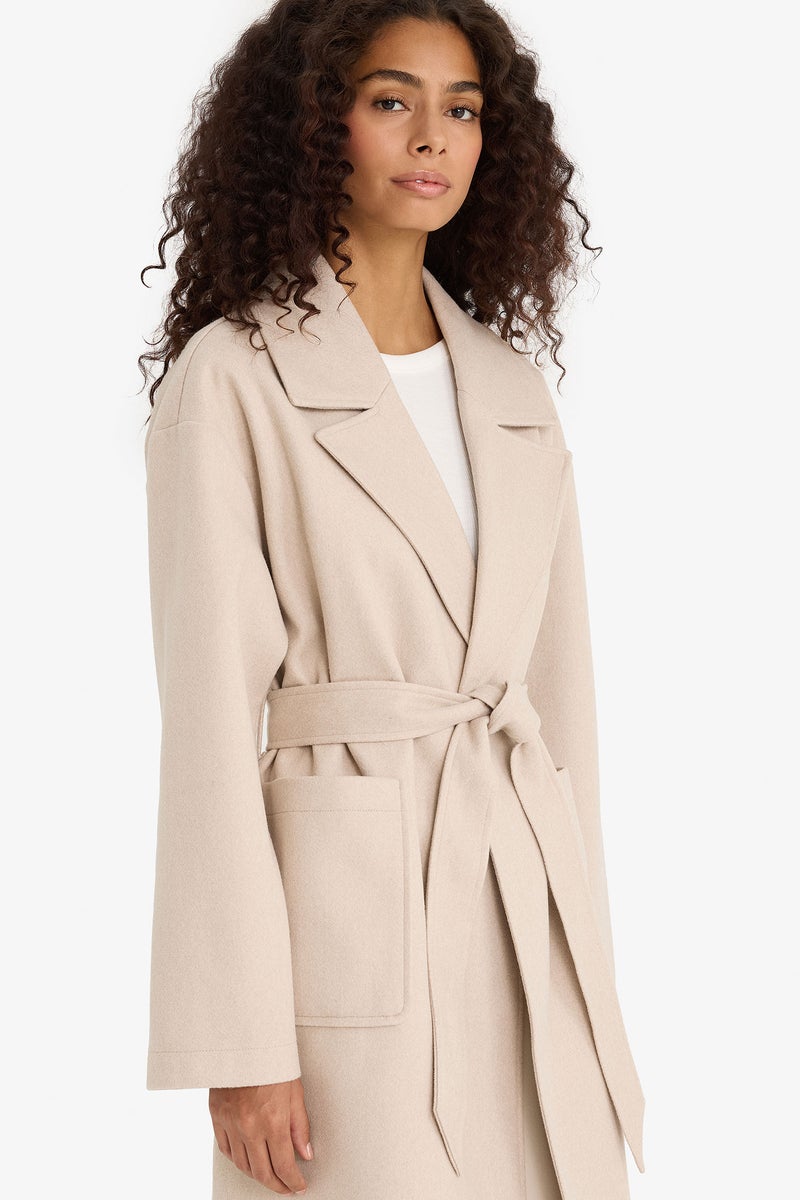 ديفاكتو بالطو جوخ قصة عادية بحزام - Image 1