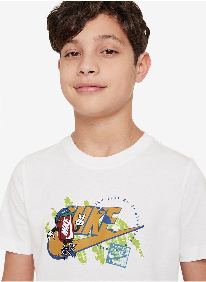 Nike - Youth Nsw Boxy 1 Futura T-Shirt - Image 1