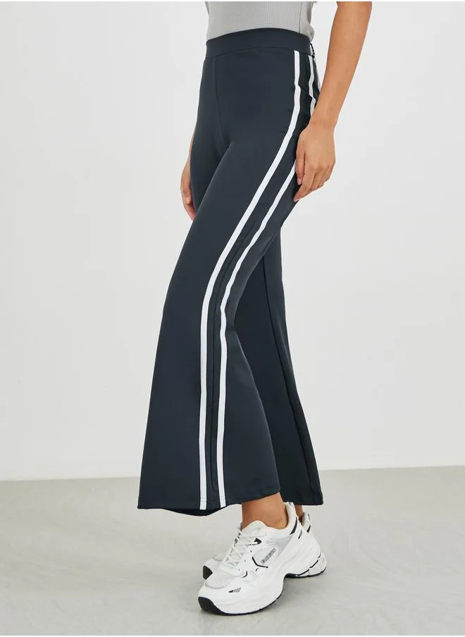 ستايلي Styli Fit and Flare Leggings with Side Stripes