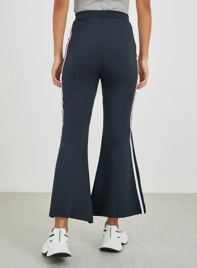 Styli Styli Fit and Flare Leggings with Side Stripes